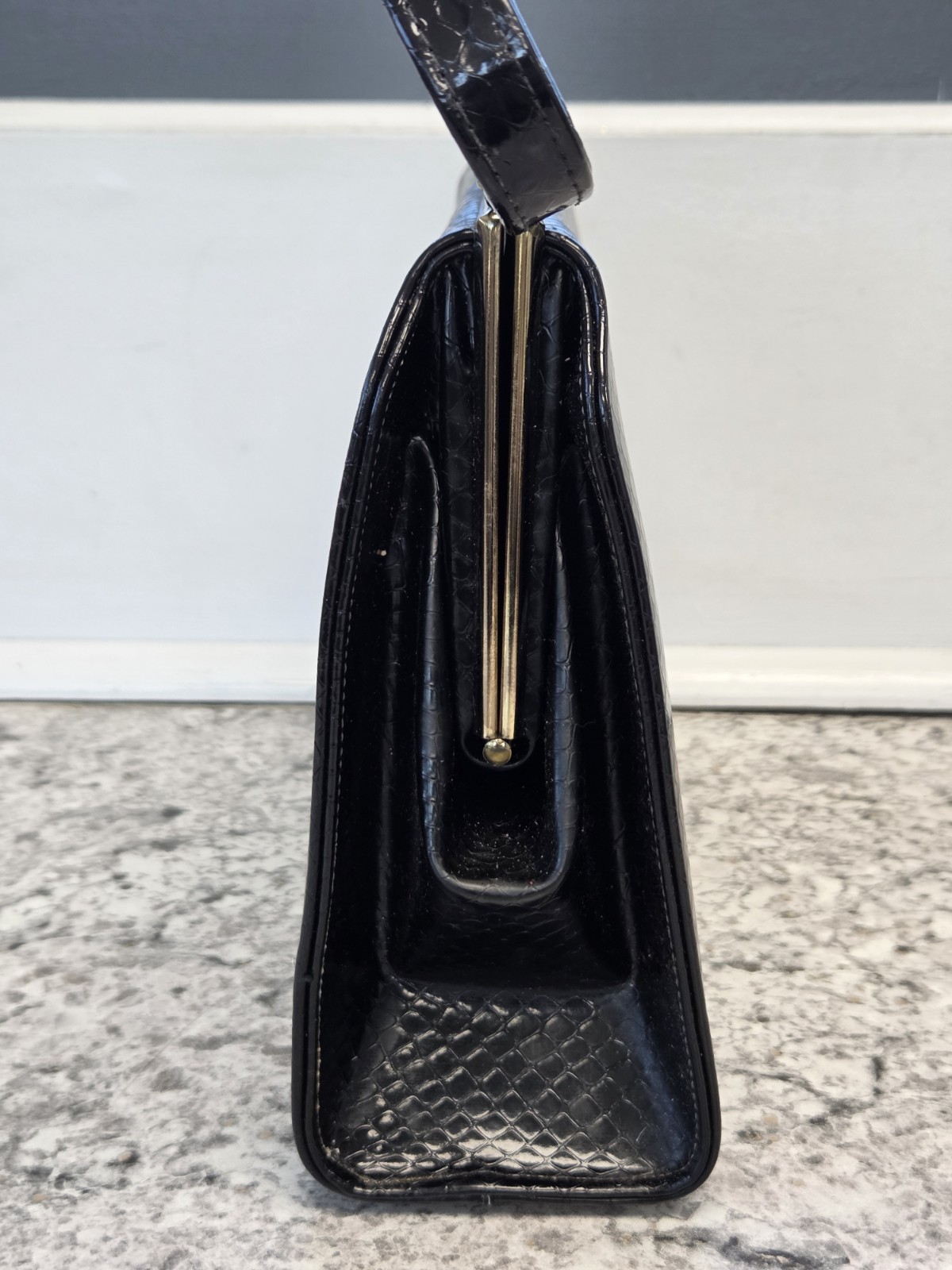 Vintage Black Vegan Leather Snakeskin Top-handle Structured Purse w/ Bow Detail