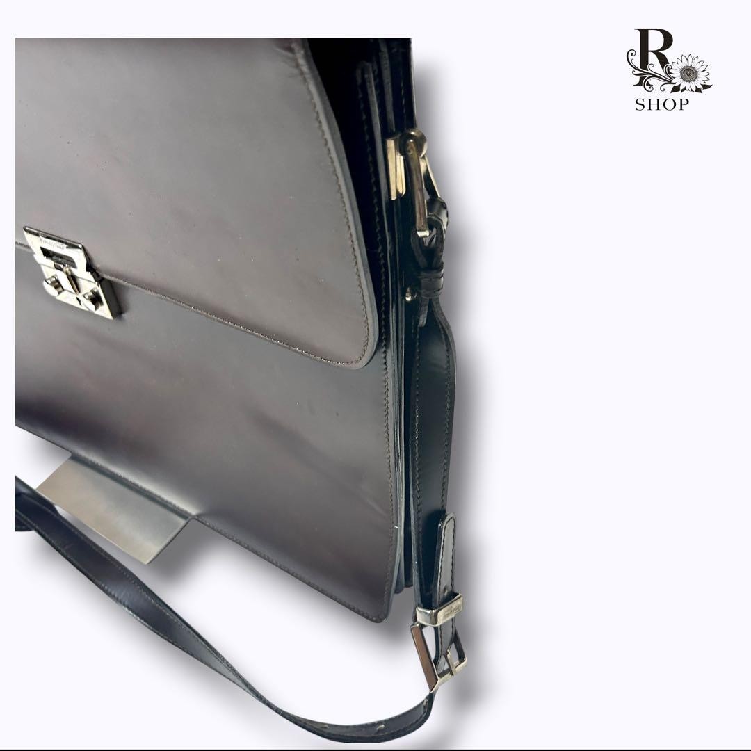Salvatore Ferragamo Briefcase Dark Brown Leather Size: W16.5xH12.2 in.