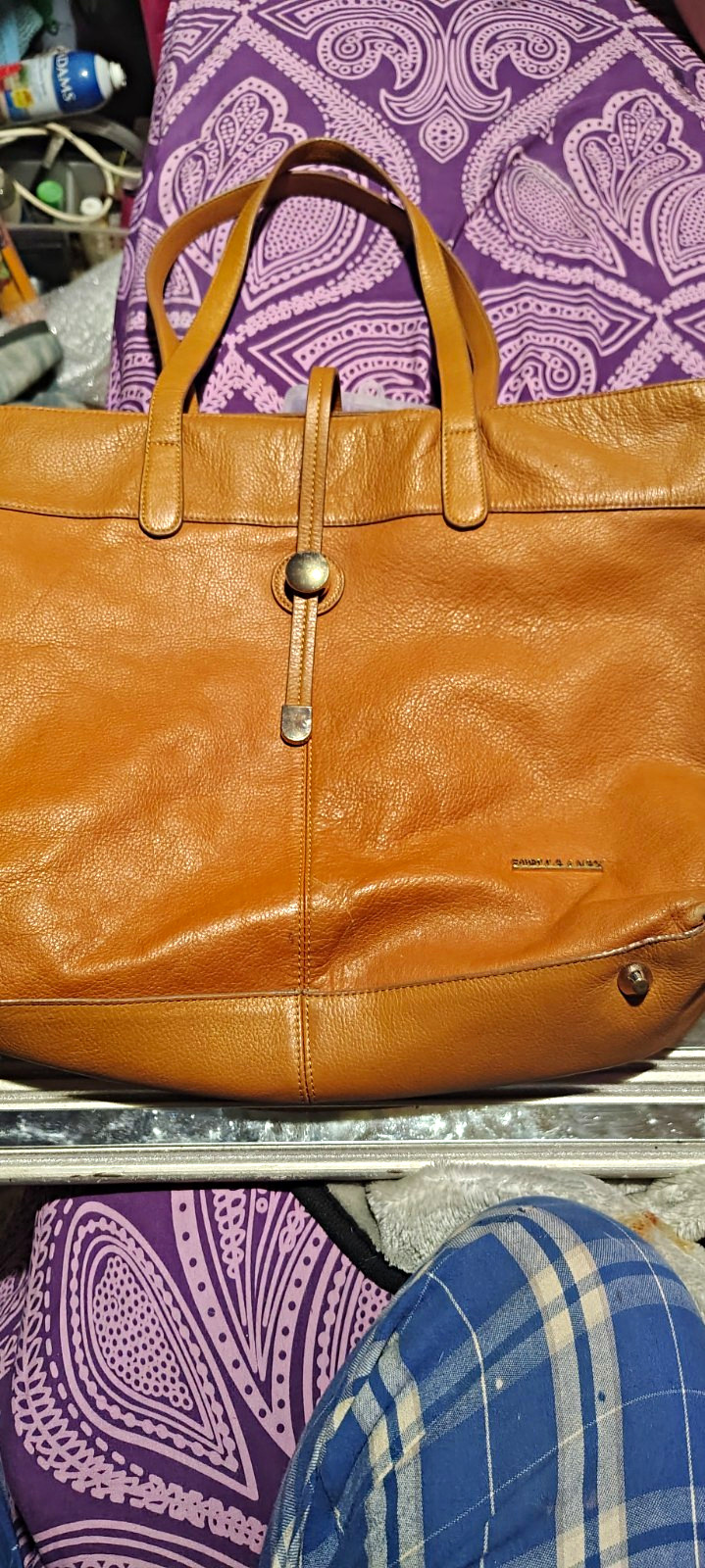 Stella and Max Brown Pebbled Zip Tote Large Detachable Strap Inner Pockets