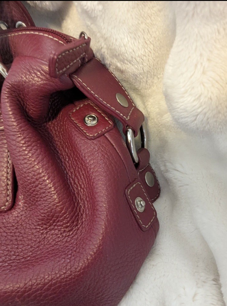 Bandolino Burgundy Pebbled Faux Leather Satchel Bag Zip Pockets