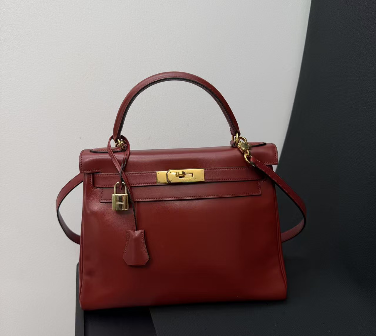Auth Hermes Kelly 28 Retourne Handbag Rouge Sellier Wine Red Leather Gold