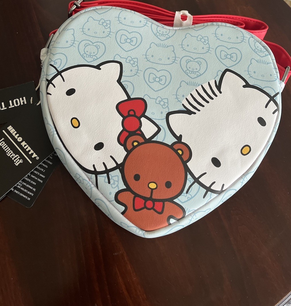 NWT Hello Kitty Dear Daniel Loungefly heart shaped crossbody bag Hot Topic