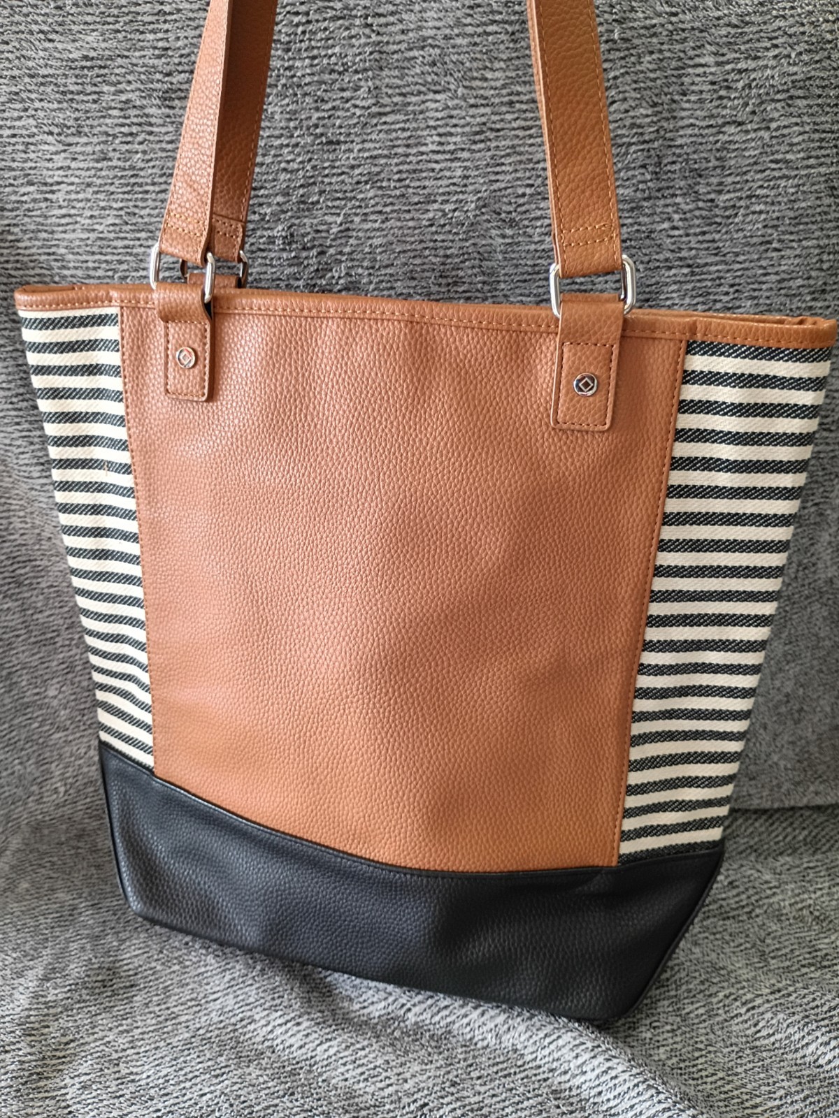 Women’s Thirty-One Colorblock Tote, Caramel Charm Pebble & Twill Stripe