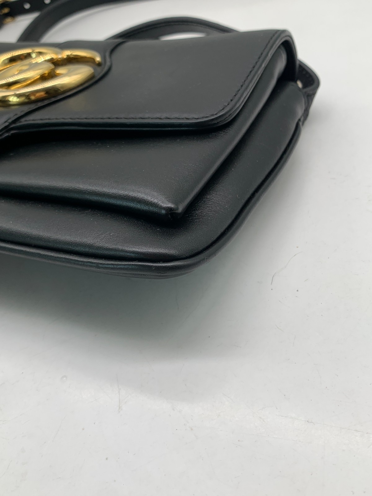 Gucci Double‑G Logo Leather Flap Crossbody Bag/WJ07204028/4028