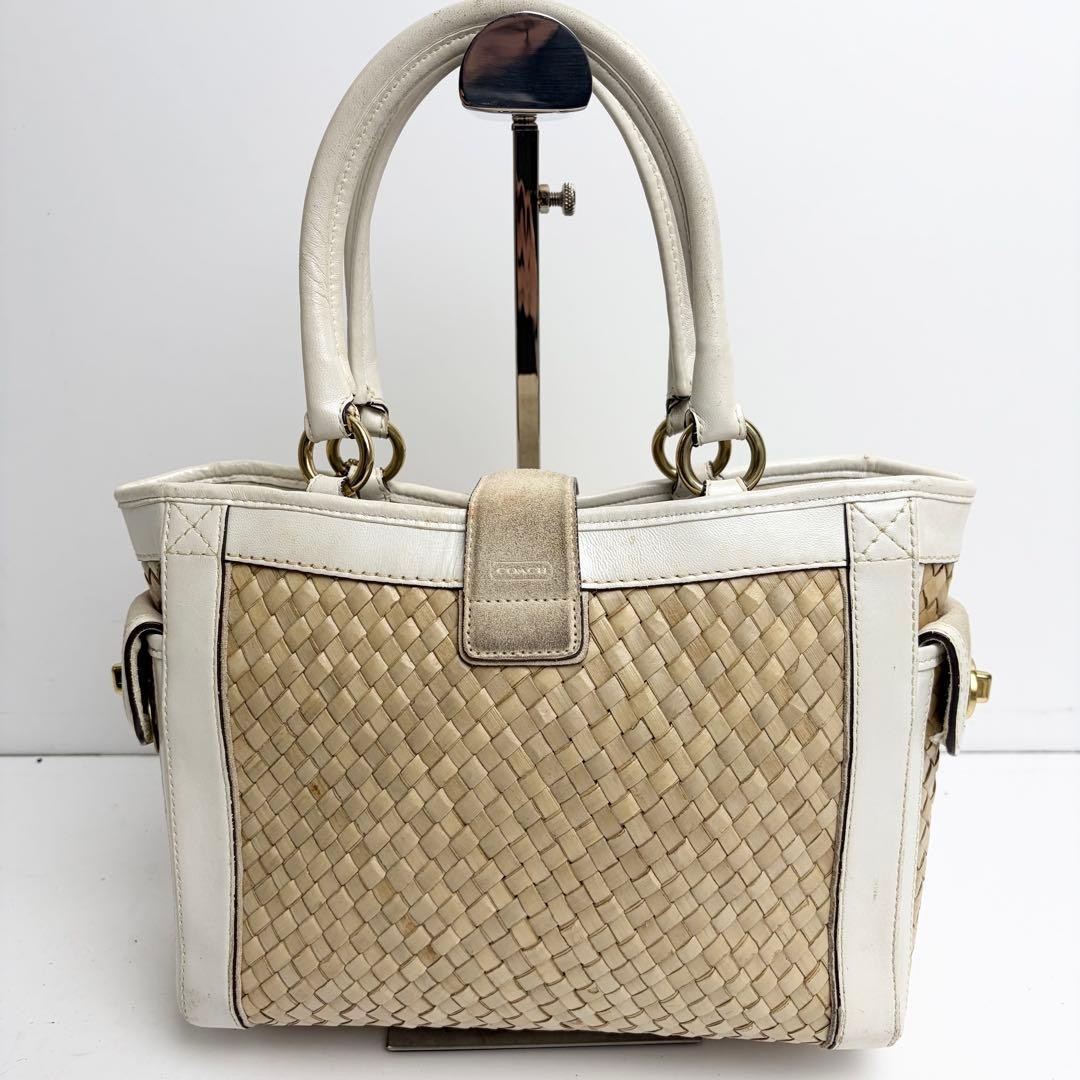 Authentic Coach White Leather Basket Handbag, 21cm x 28cm x 10cm, Authentic, Exc