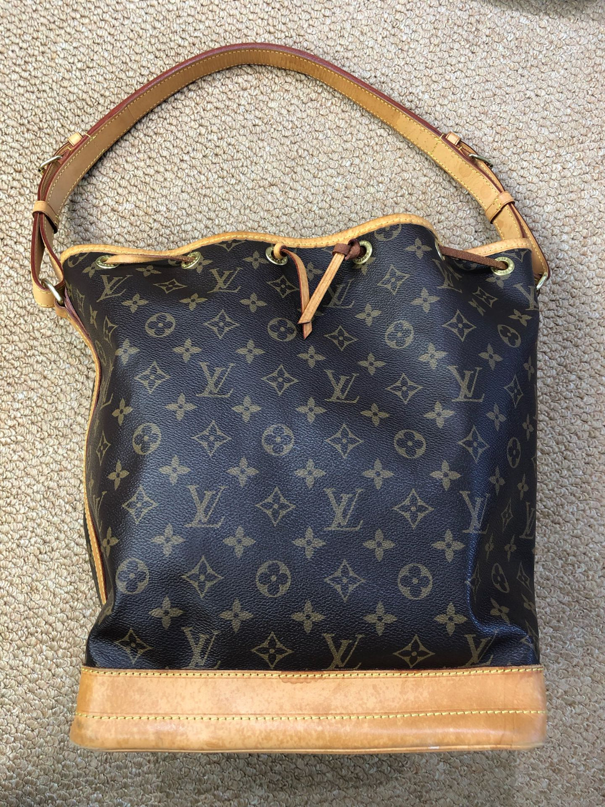 Louis Vuitton Noe GM Bucket Bag Monogram Canvas Vachetta Leather Adjustable