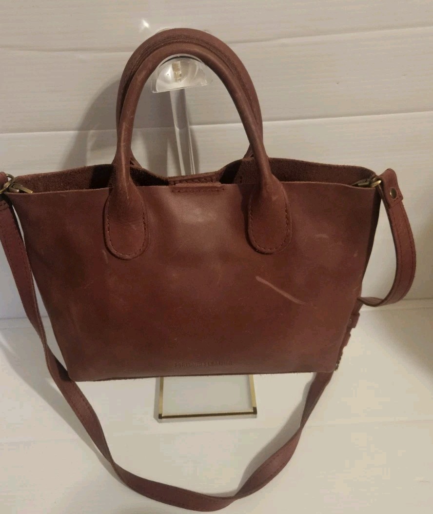 Portland Leather Raindrop Tote Bag – Red Burgundy, Adjustable Crossbody Strap
