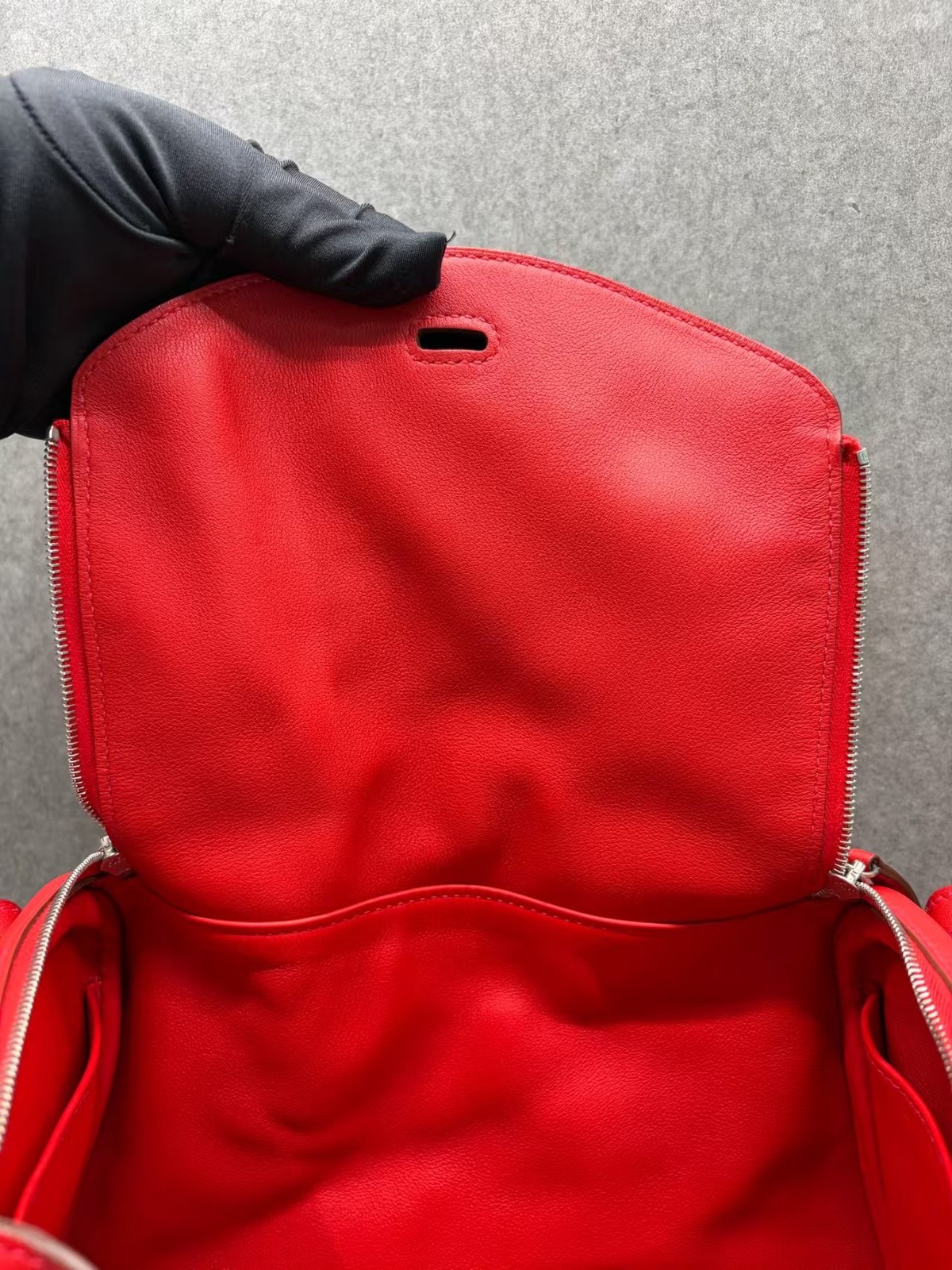Hermes Lindy 26 Rouge Casaque Q5 Red Swift Silver Hardware PHW Bag Auth