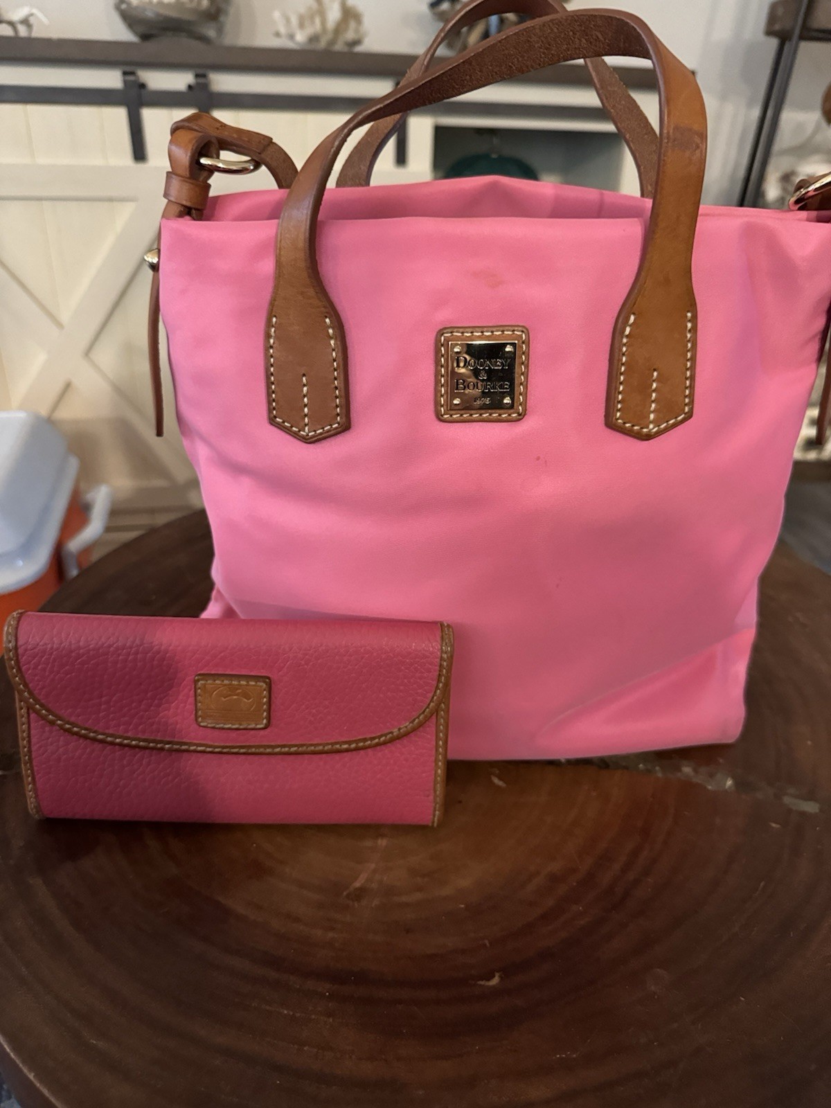 Dooney & Bourke Pink Tote Bag Logo Plaque Stitching & Matching Wallet Set