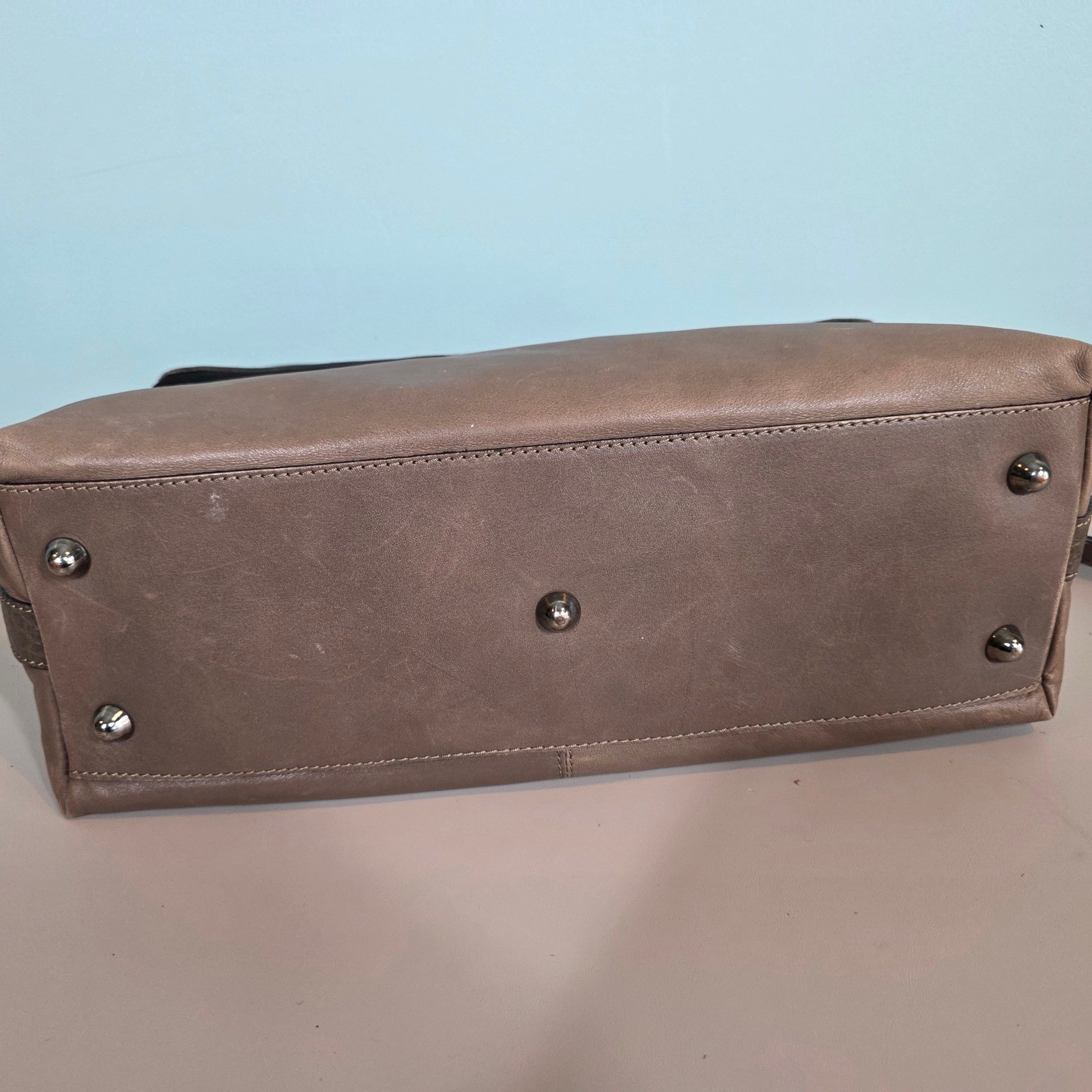 A. Bellucci Italy Taupe Leather Foldover Crossbody Bag Zipper Flap Messenger