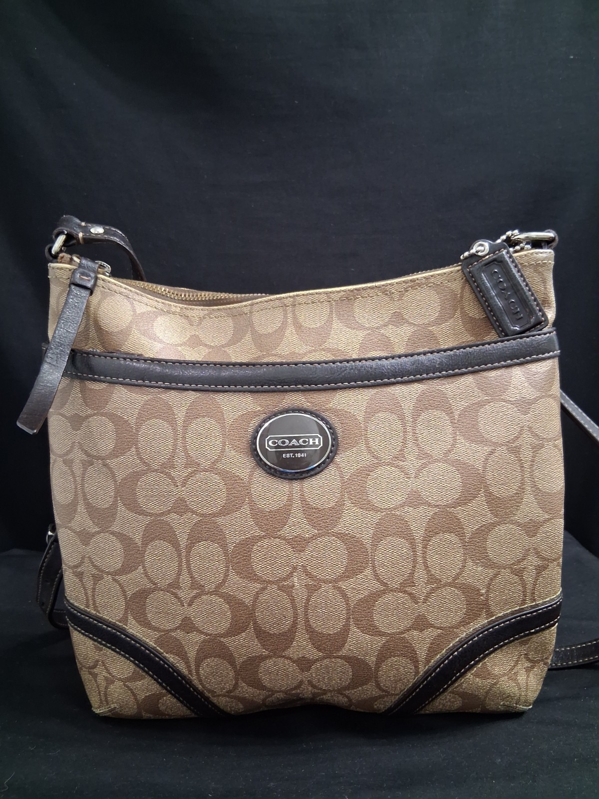 Coach Signature Peyton File Shoulder/Crossbody Bag F18926