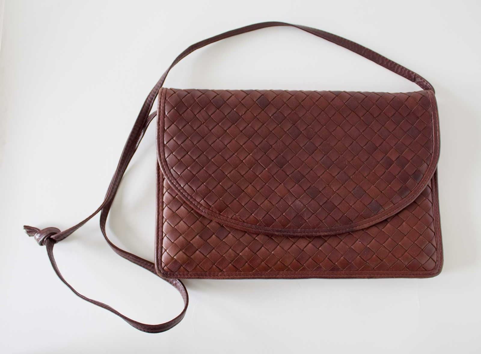 Bottega Veneta Brown Woven Shoulder Bag Magnetic Closure Gold Hardware