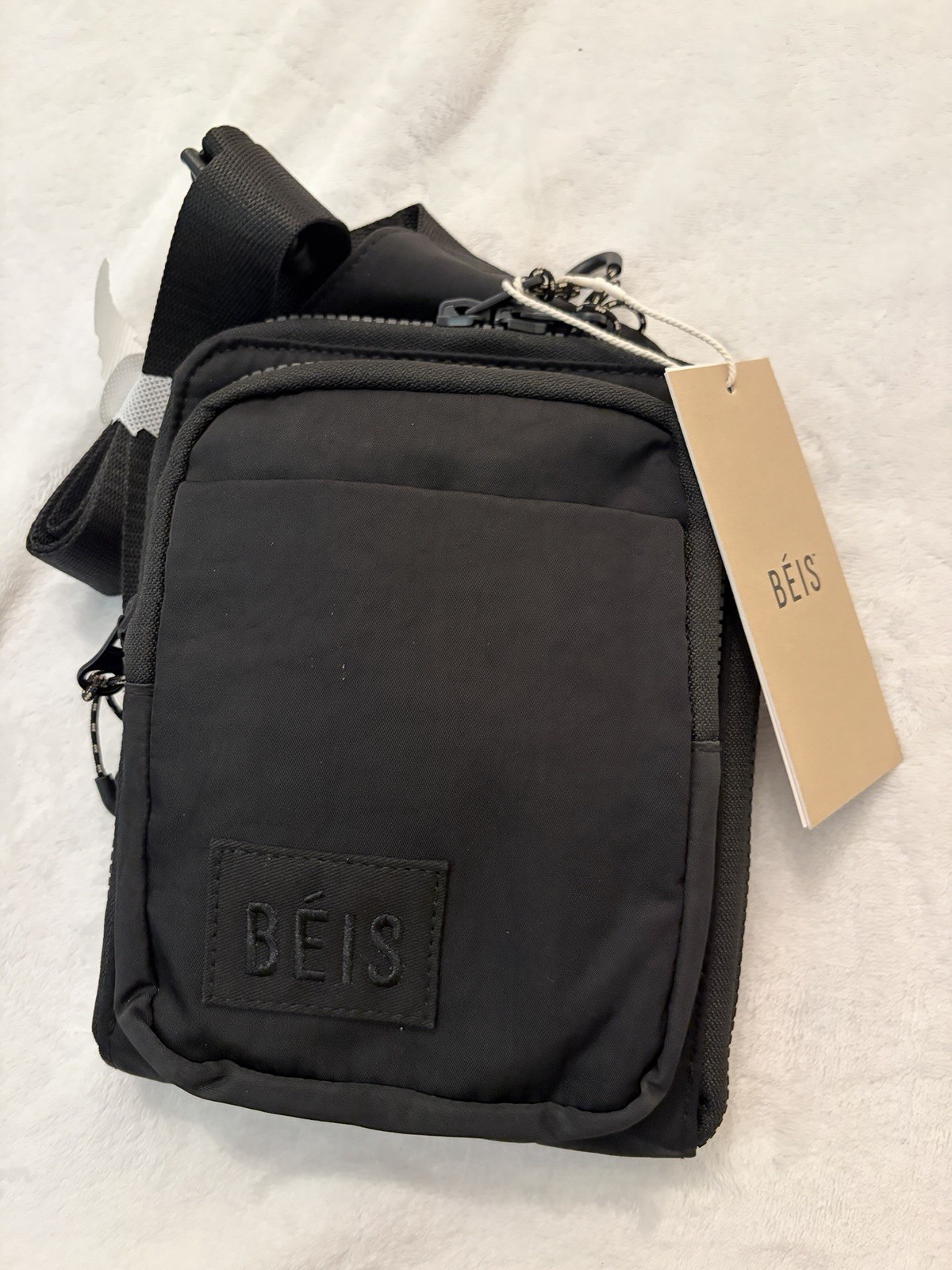BEIS The Sport Sling in Black Crossbody Bag