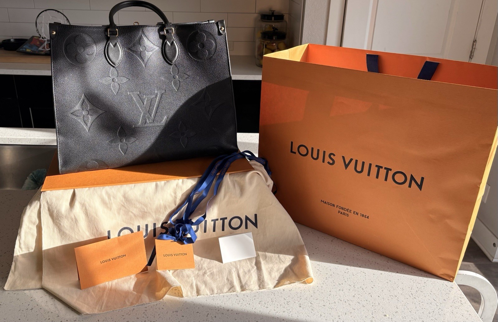 Louis Vuitton Onthego Black Tote Bag Empreinte Leather w/Orig Box Card Dustbag