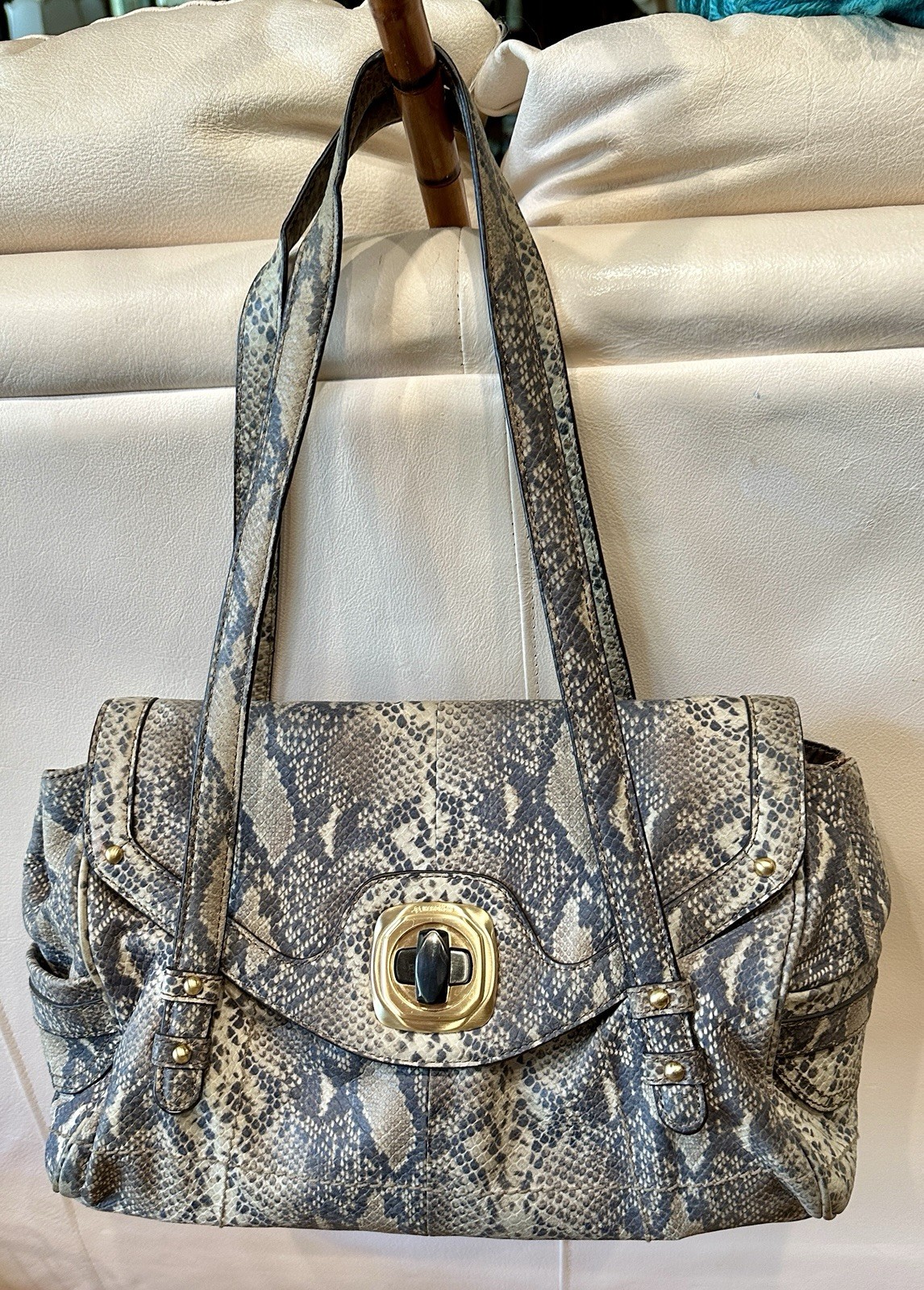 B. Makowsky Claudine Large Satchel Snake Imprint Leather Handbag Shoulder Bag 26