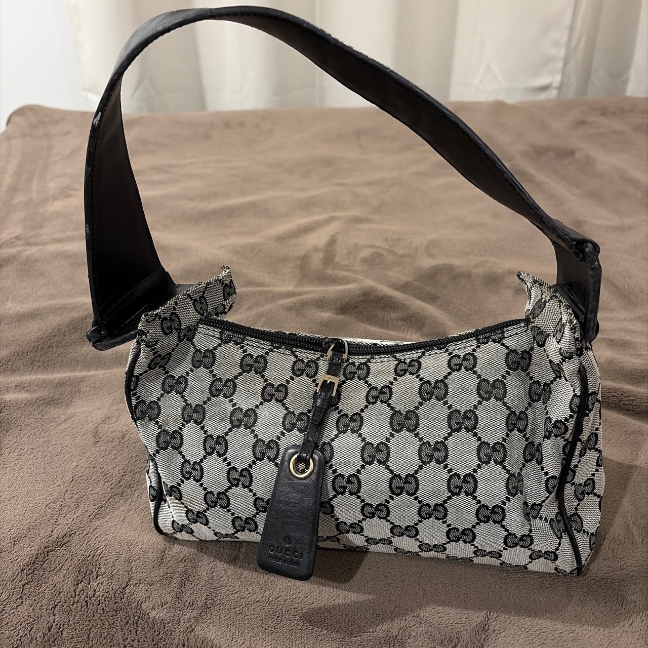 Authentic Gucci GG Canvas Monogram Shoulder Bag