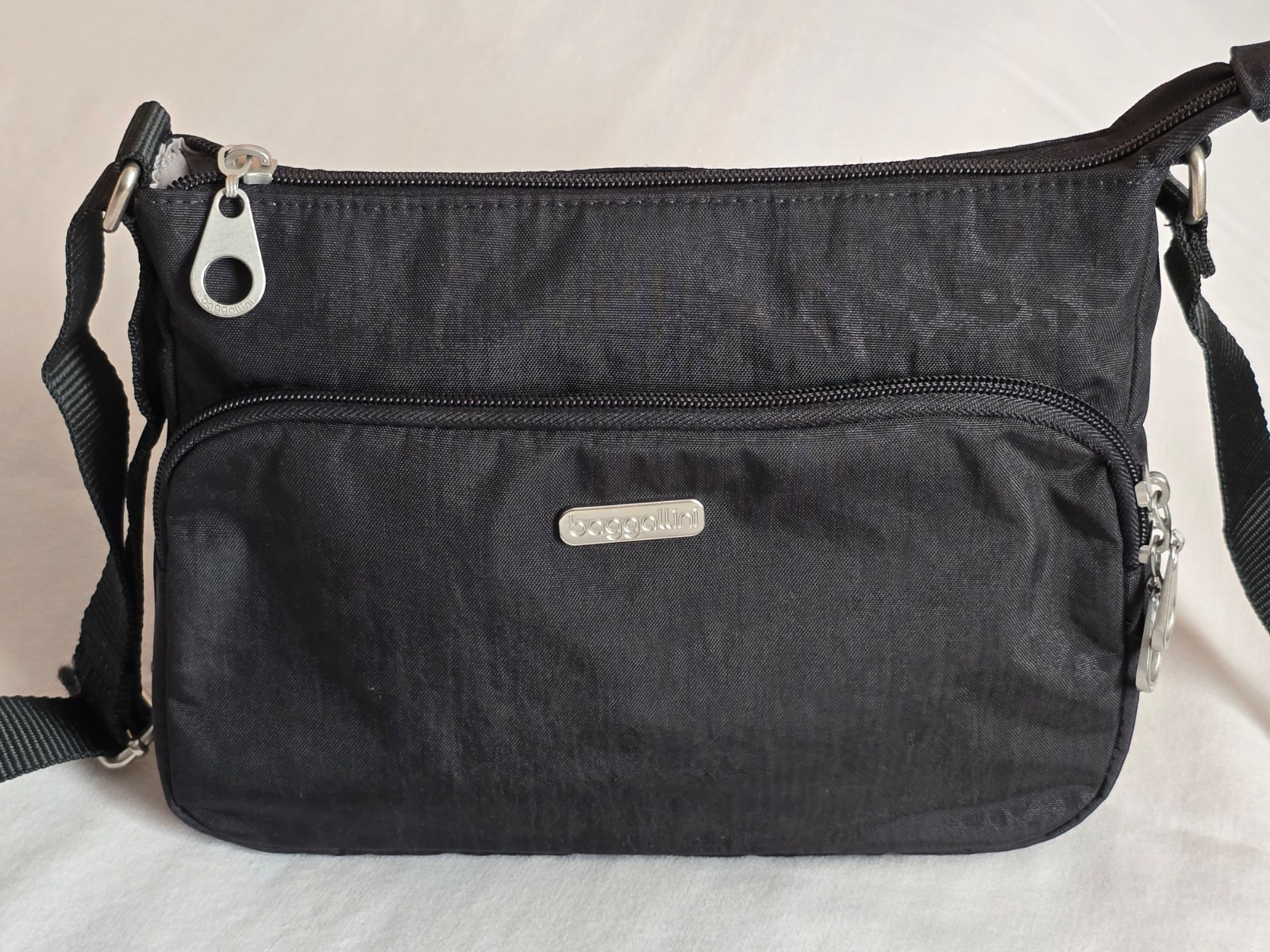 Baggallini Black Leopard Nylon Crossbody Bag Adustable Strap