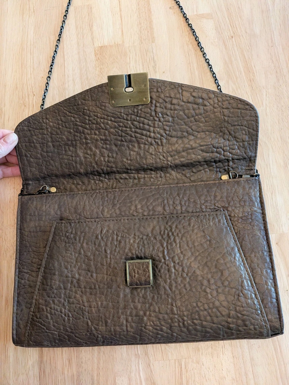 Urban Expressions CLASSY Envelope Handbag, Chain Strap, Functional Size, Design