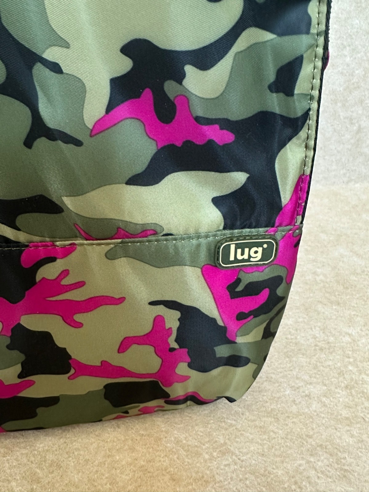 NWOT Lug Delta Orchid Camo Laptop Bag Adjustable Strap Side Handle Mouse Pad