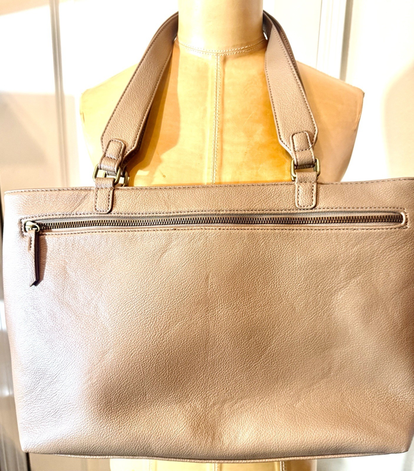 White Mountain Tan Pebble Leather Tote Bag 16.6” w x 10.5”h x 3.5D