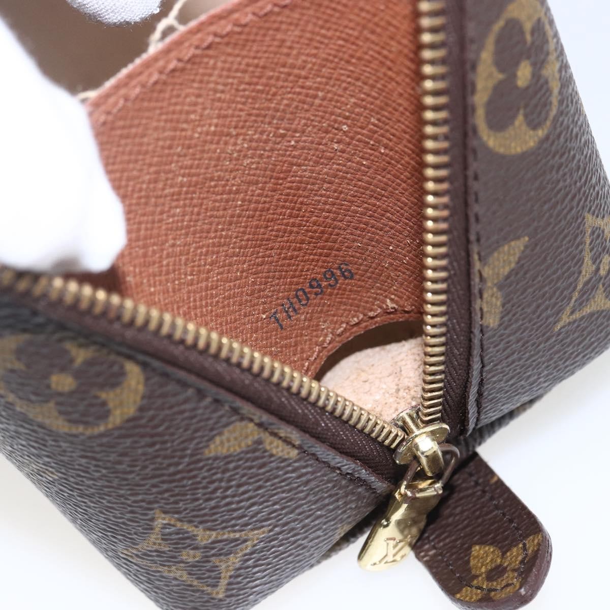 LOUIS VUITTON Monogram Trousse Demi Ronde Cosmetic Pouch M47520 LV Auth ka703