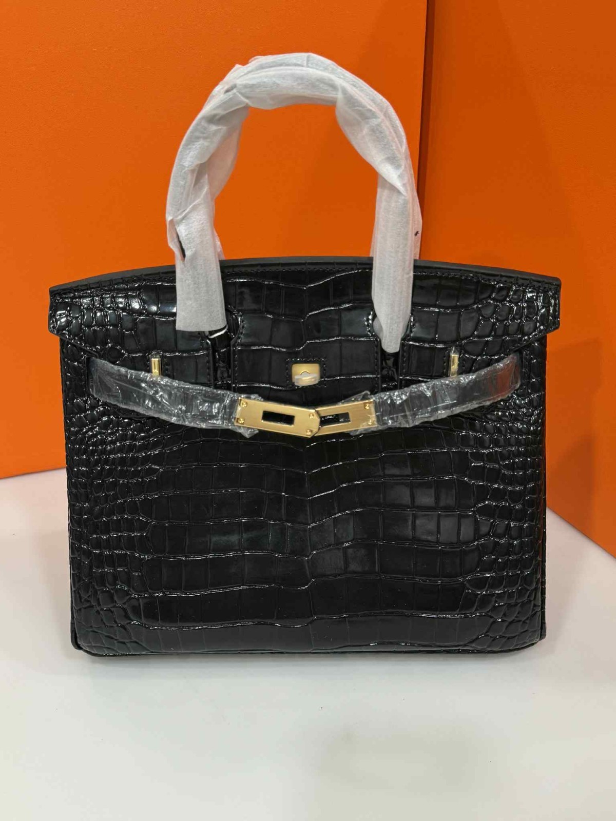 Over Earth Women’s Smooth Croc Leather- Black size 30cm