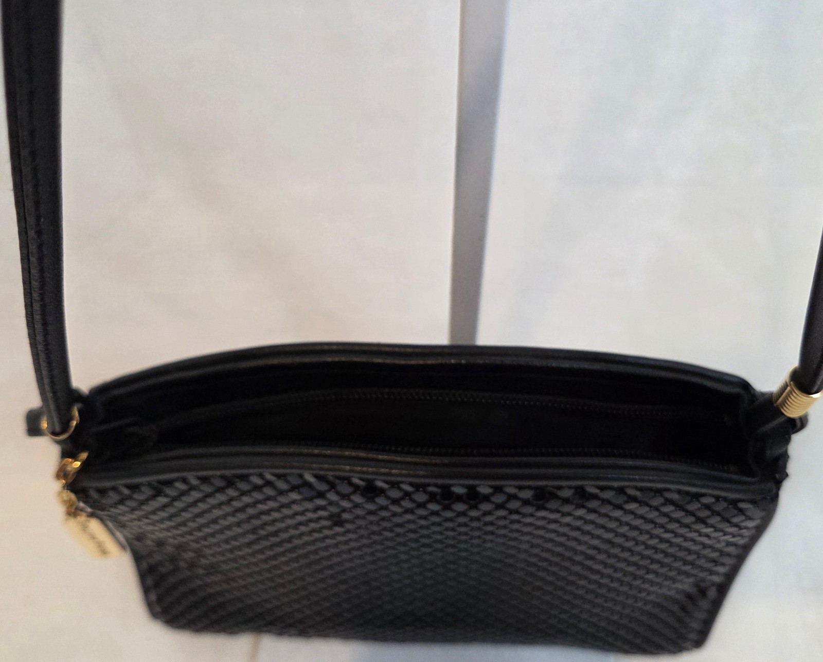 Whiting and Davis Black Metal Mesh Crossbody Bag Vintage Style Alumesh EUC
