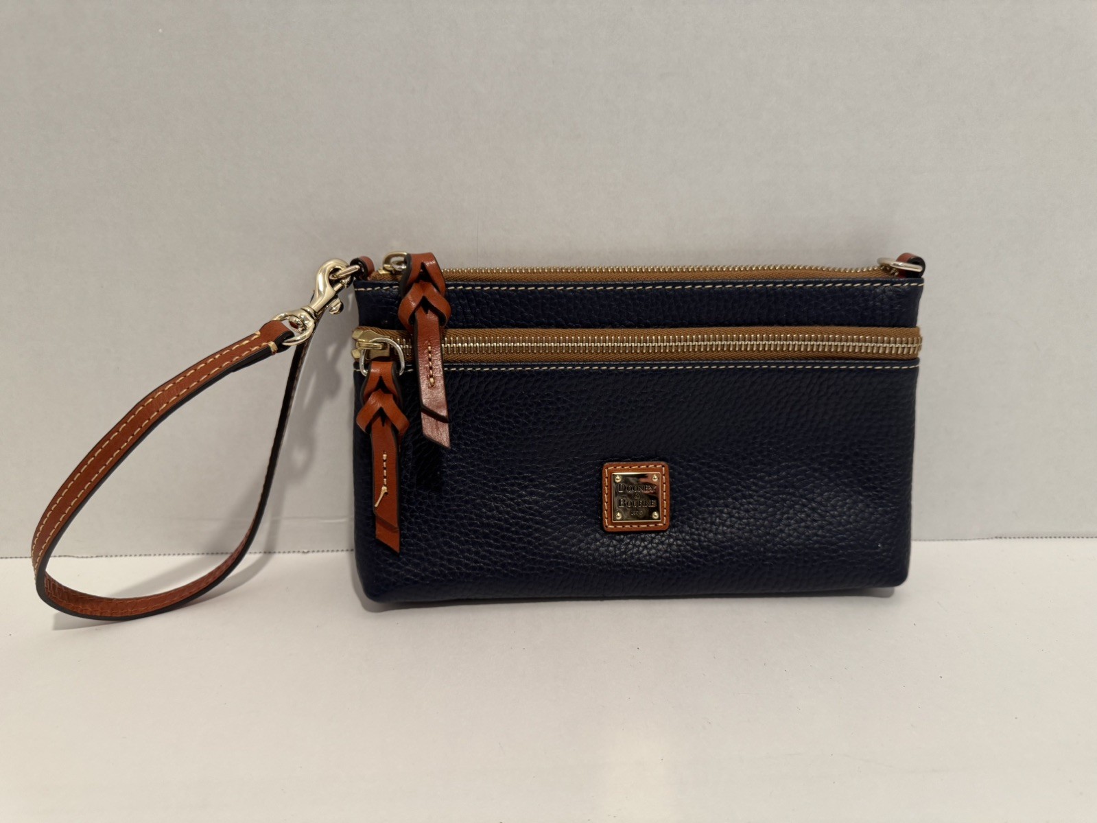 Dooney & Bourke Wallet / Wristlet Handbag 9 x 5.5 Navy Blue Leather
