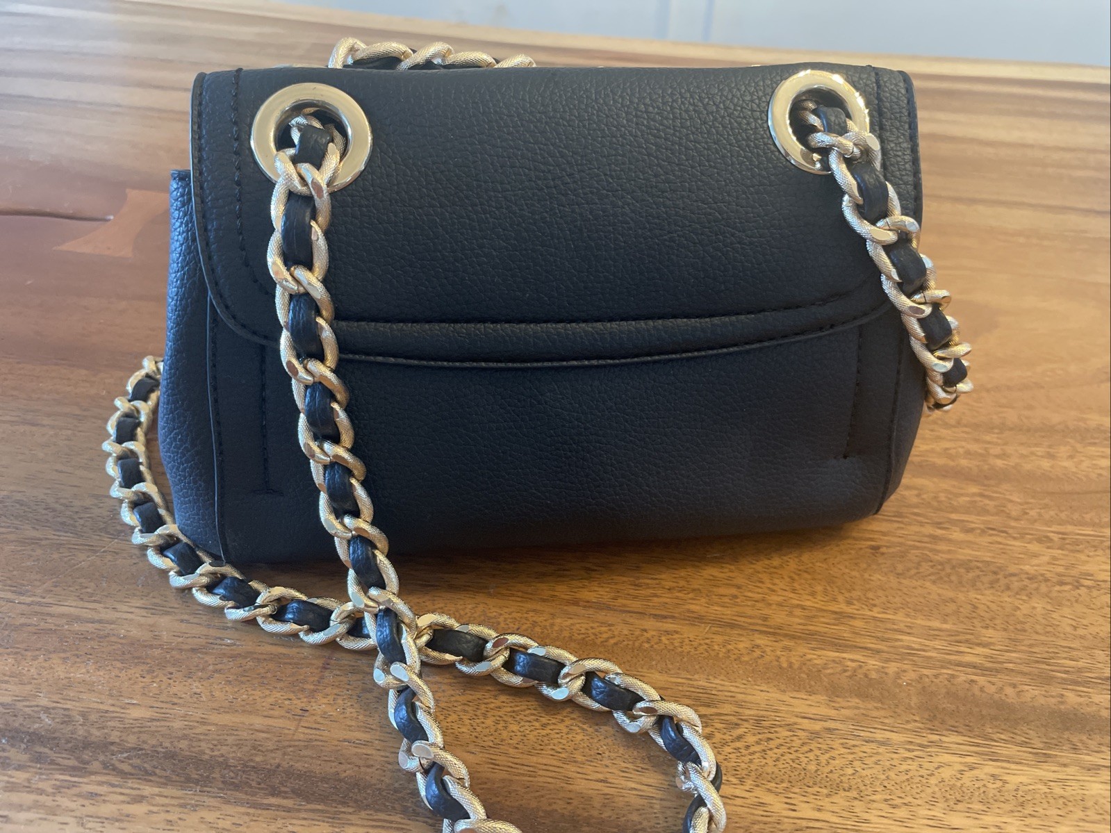 Liu Jo Black Leather Crossbody Shoulder Bag with Gold Chain