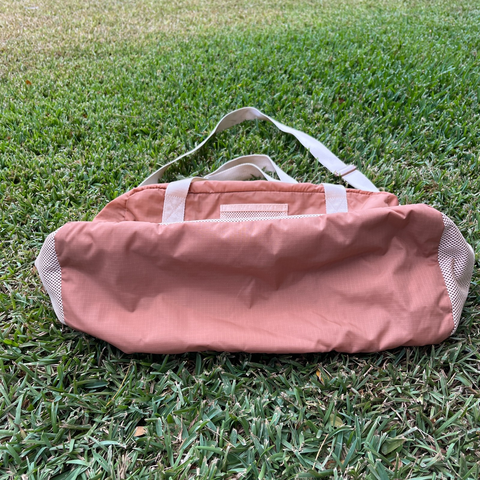 Madewell The MWL (Re)sourced Duffle Bag Tote Pink Beige Ripstop Nylon Workout