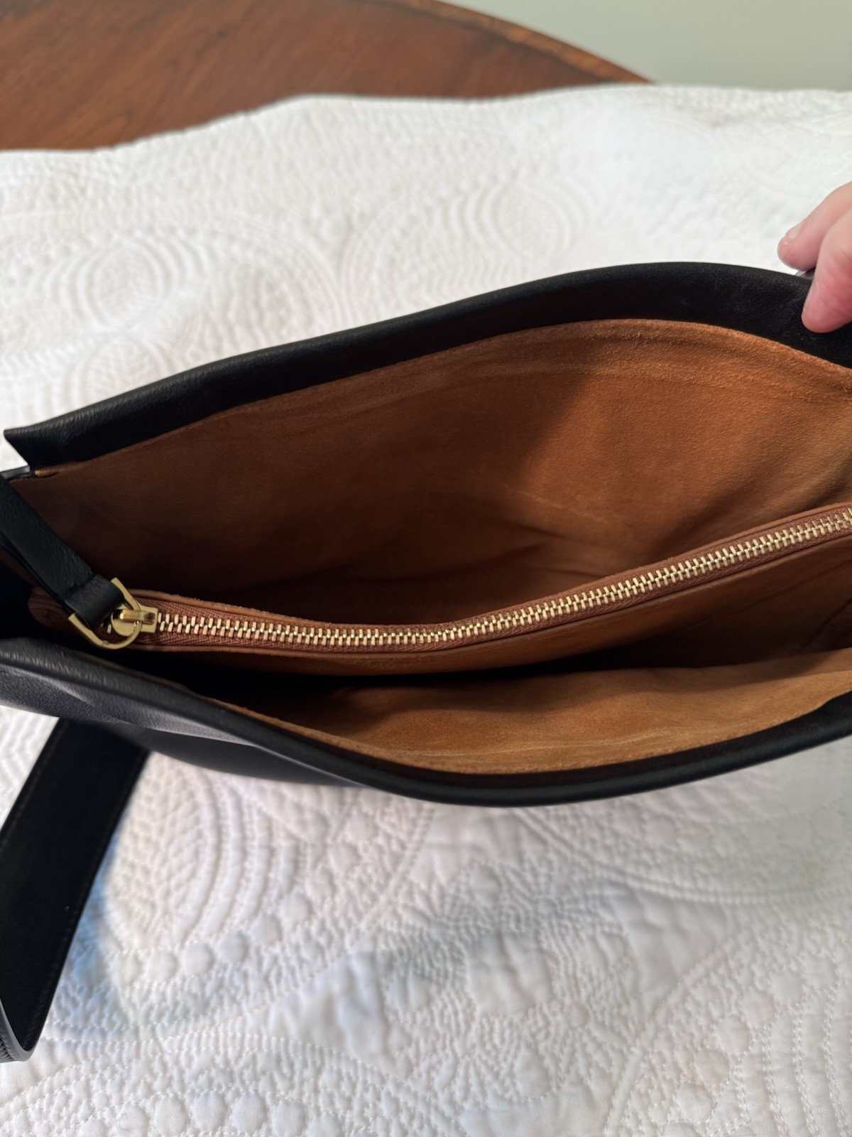 Advene Black Crescent Shoulder Bag, Gold Hardware Zip Closure, Detachable Strap