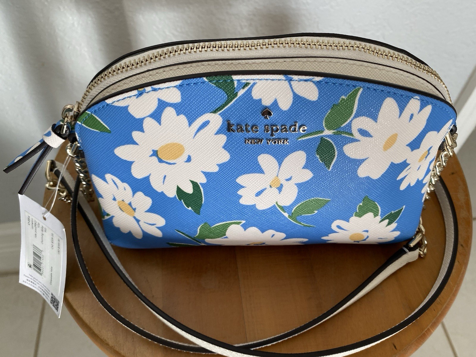 Kate Spade New York Cameron Charming Daisy Tide Pool Crossbody Bag