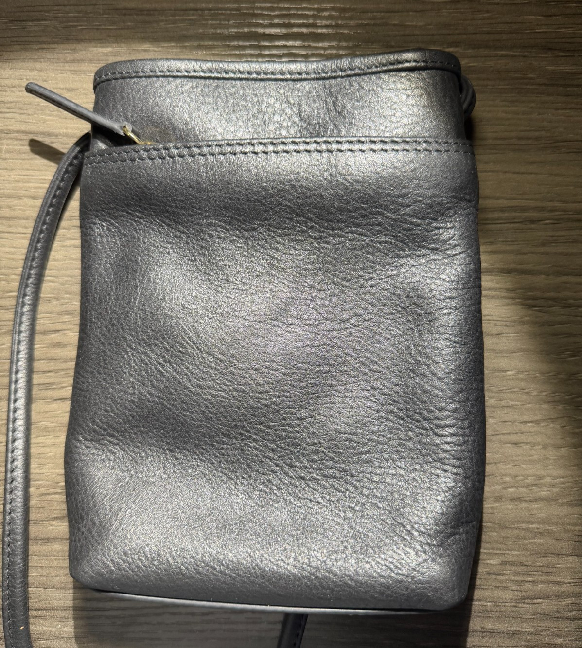 iLi New York RFID Blocking Genuine Black Leather Crossbody Purse