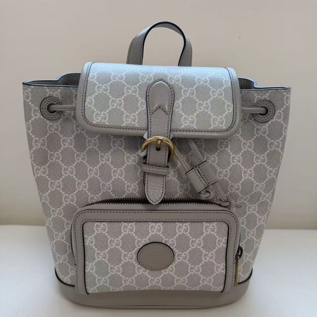 Gucci GG Supreme Canvas Drawstring Backpack in Oatmeal/Beige Auth