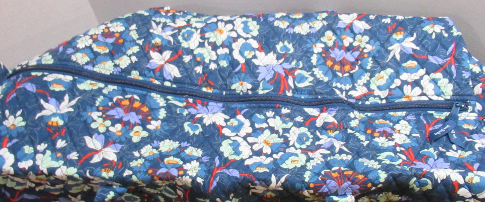Vera Bradley Women XL TRAVELER DUFFEL BAG FLORAL BURSTS flowers on navy