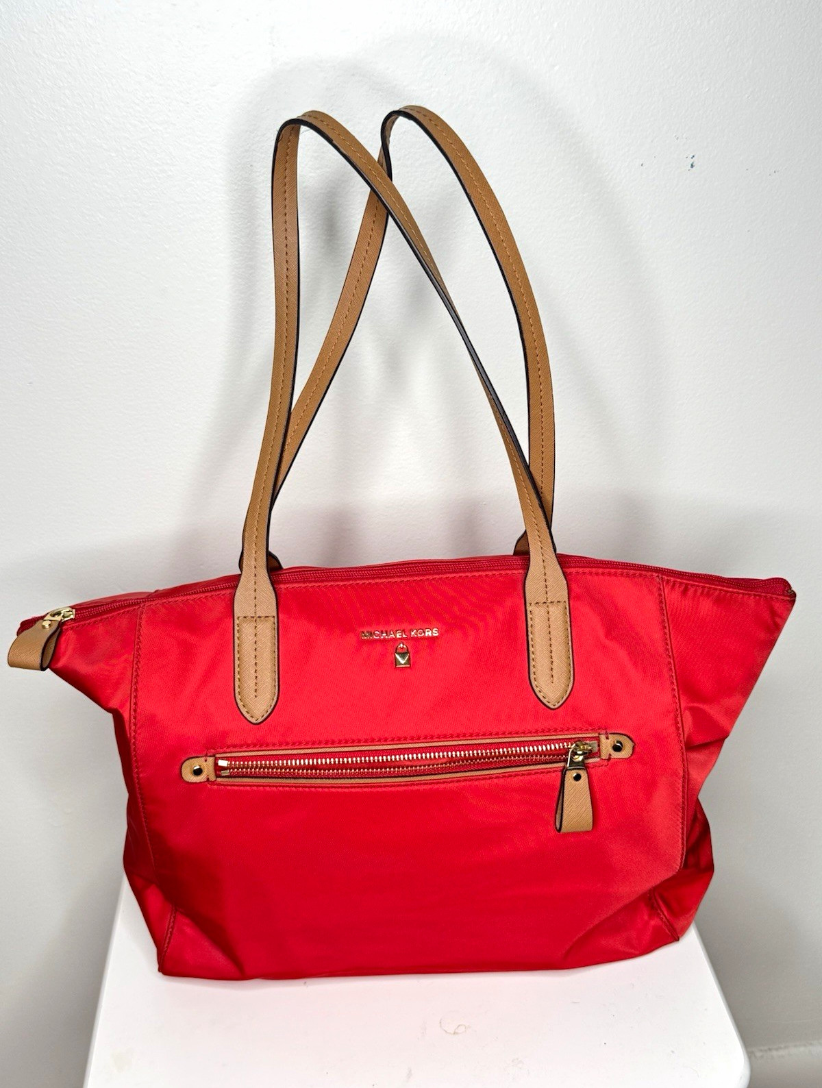 Michael Kors Red Solid Trapezoid Tote Shoulder Bag Brown Straps Zip Gold