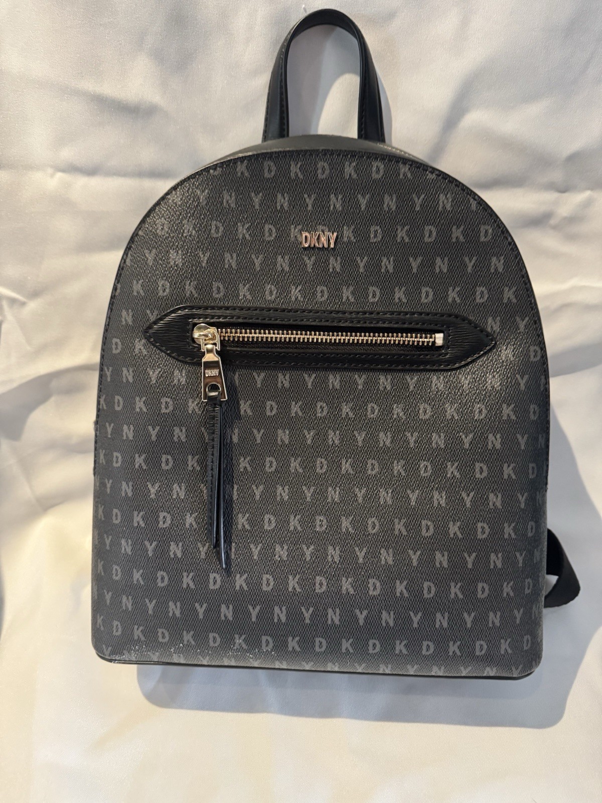DKNY Women’s Medium Black/Gray Logo Backpack Gold Hardware Front Zip Pocket
