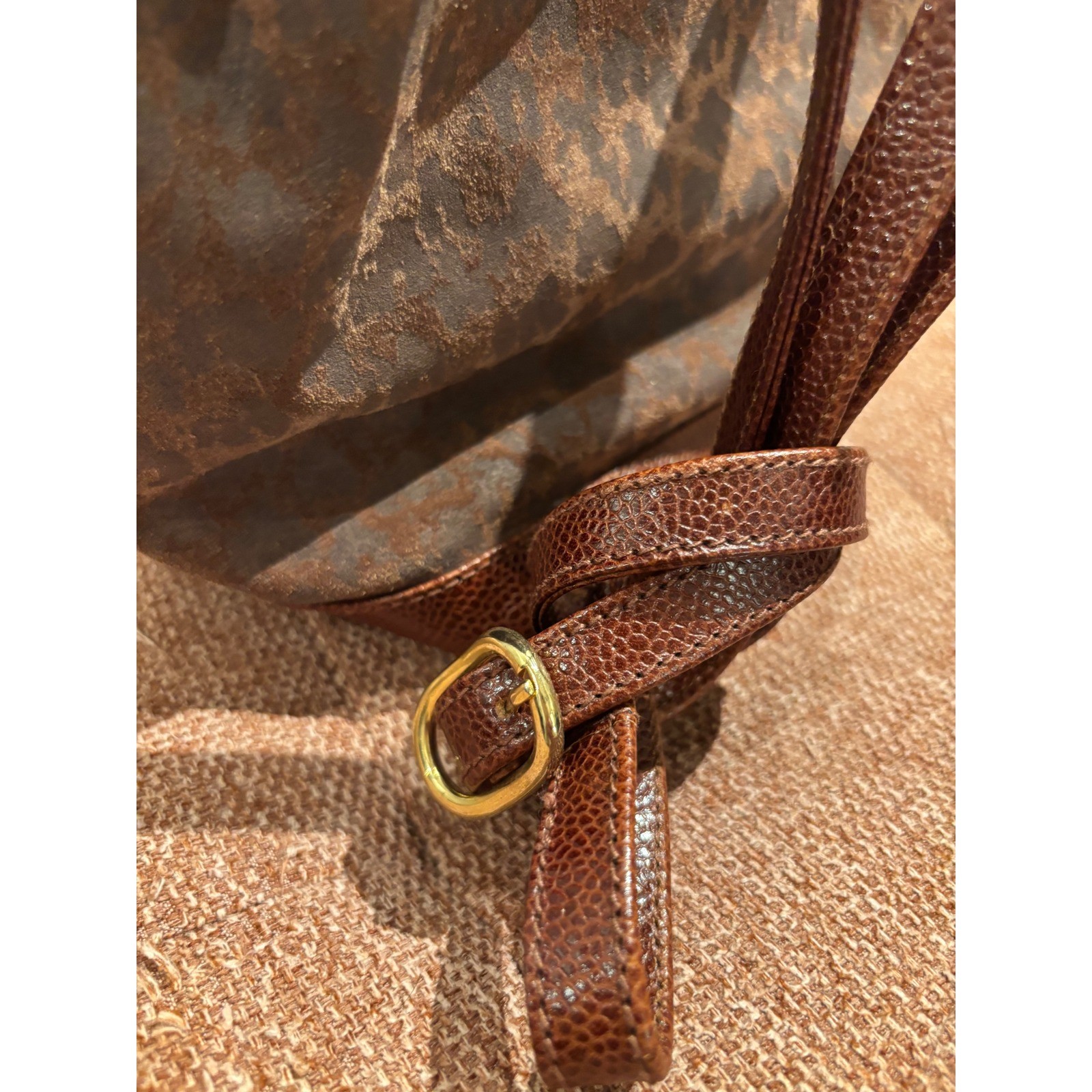 Susan Gail Vintage Brown Pebble Grain Leather Crossbody Bag Italy vintage boho
