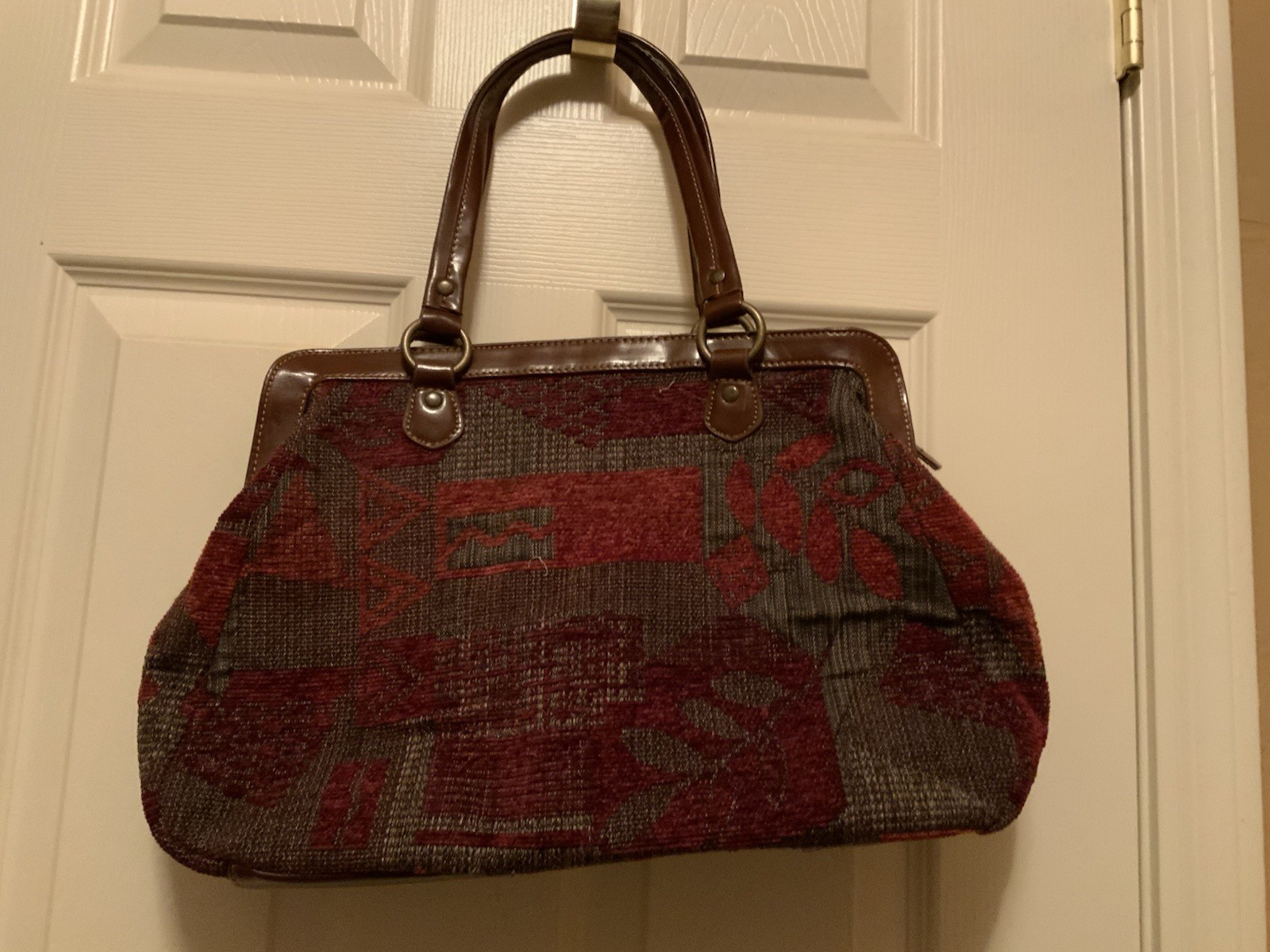Handbag MARLO Red Green Tapestry 12×10 NEW