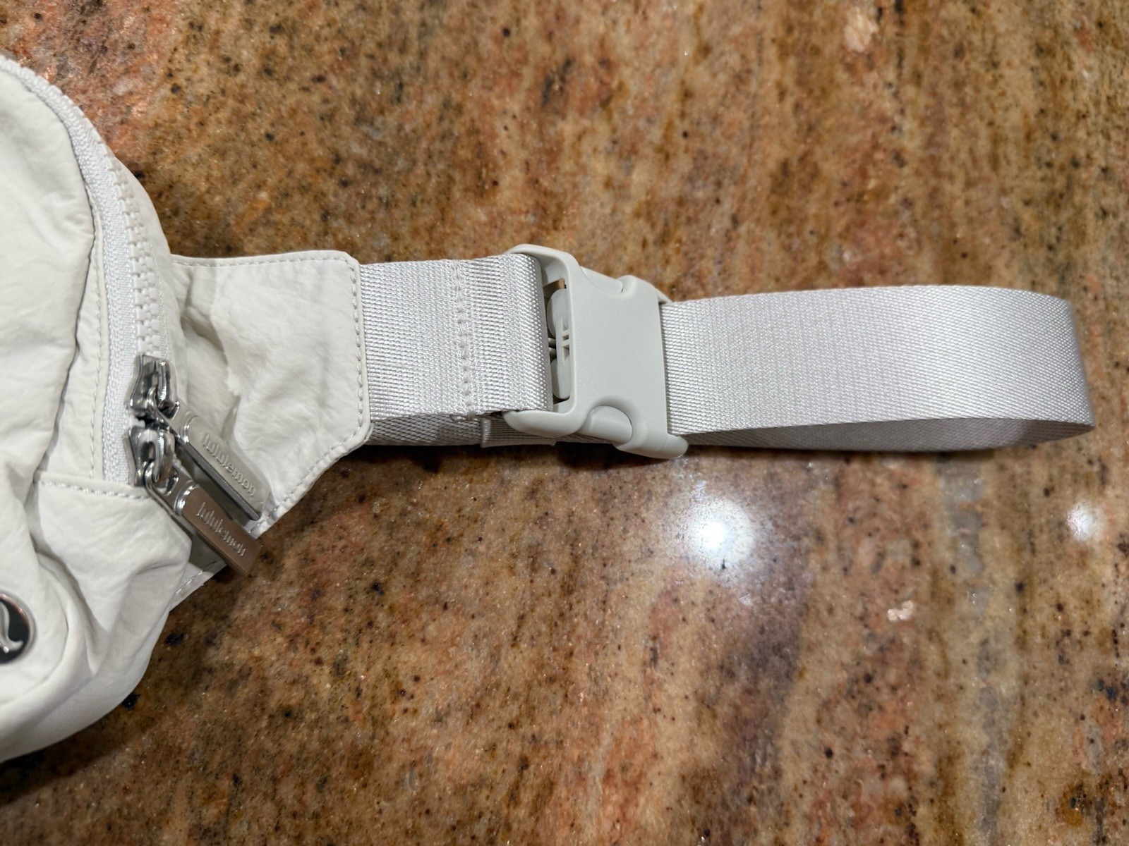 Lululemon Everywhere Crossbody Belt Bag