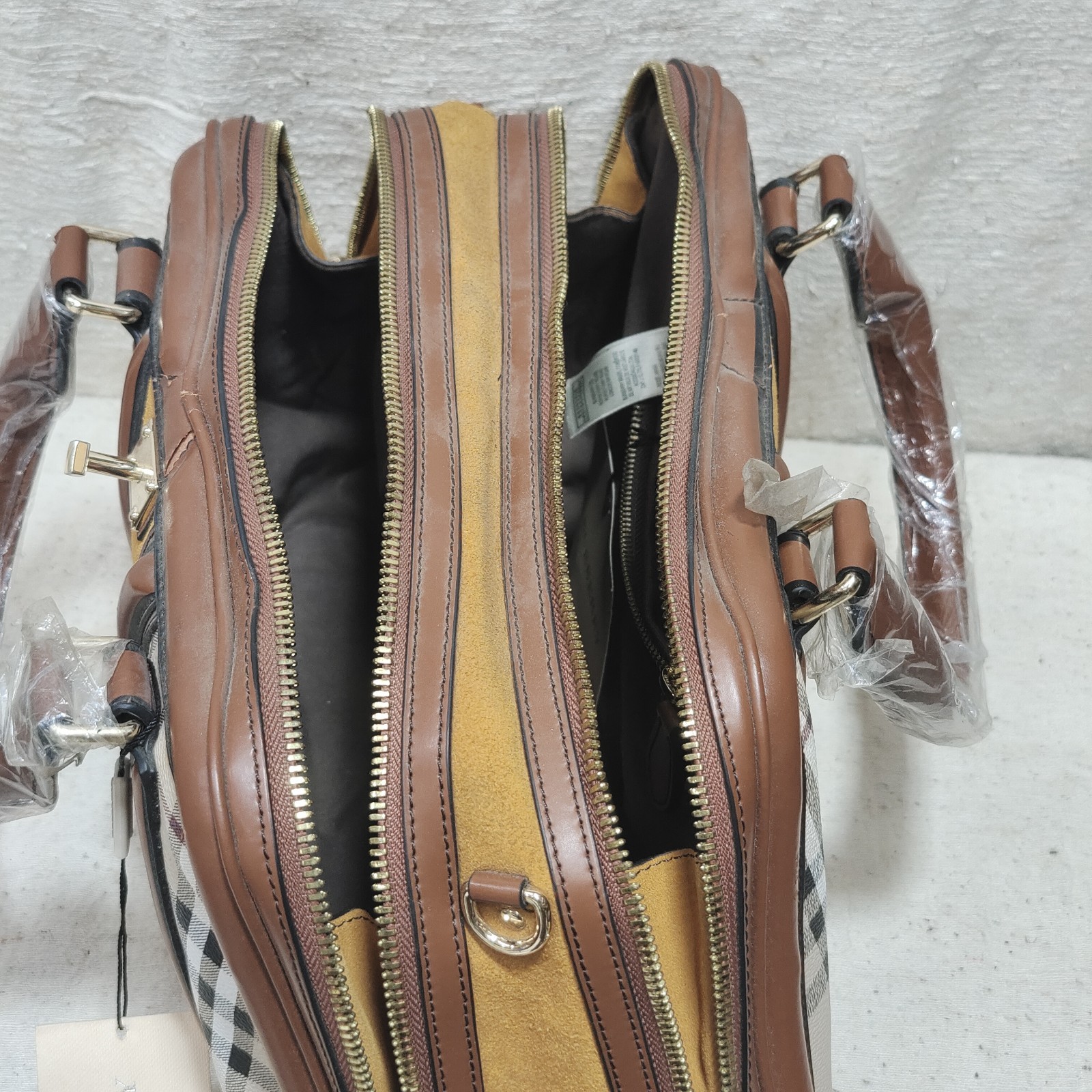 Vintage Burberry Haymarket Check Bowling Bag Genuine Leather Handle Trim New