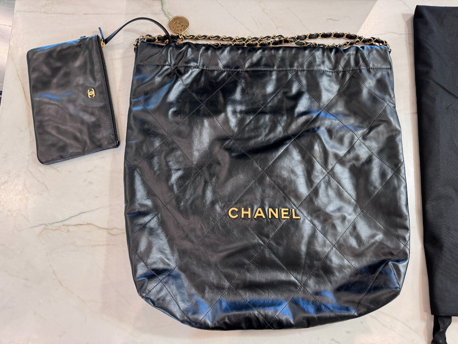 Auth Chanel 22 Large Black Diamond Quilted Calfskin Bag with Gold Hardware