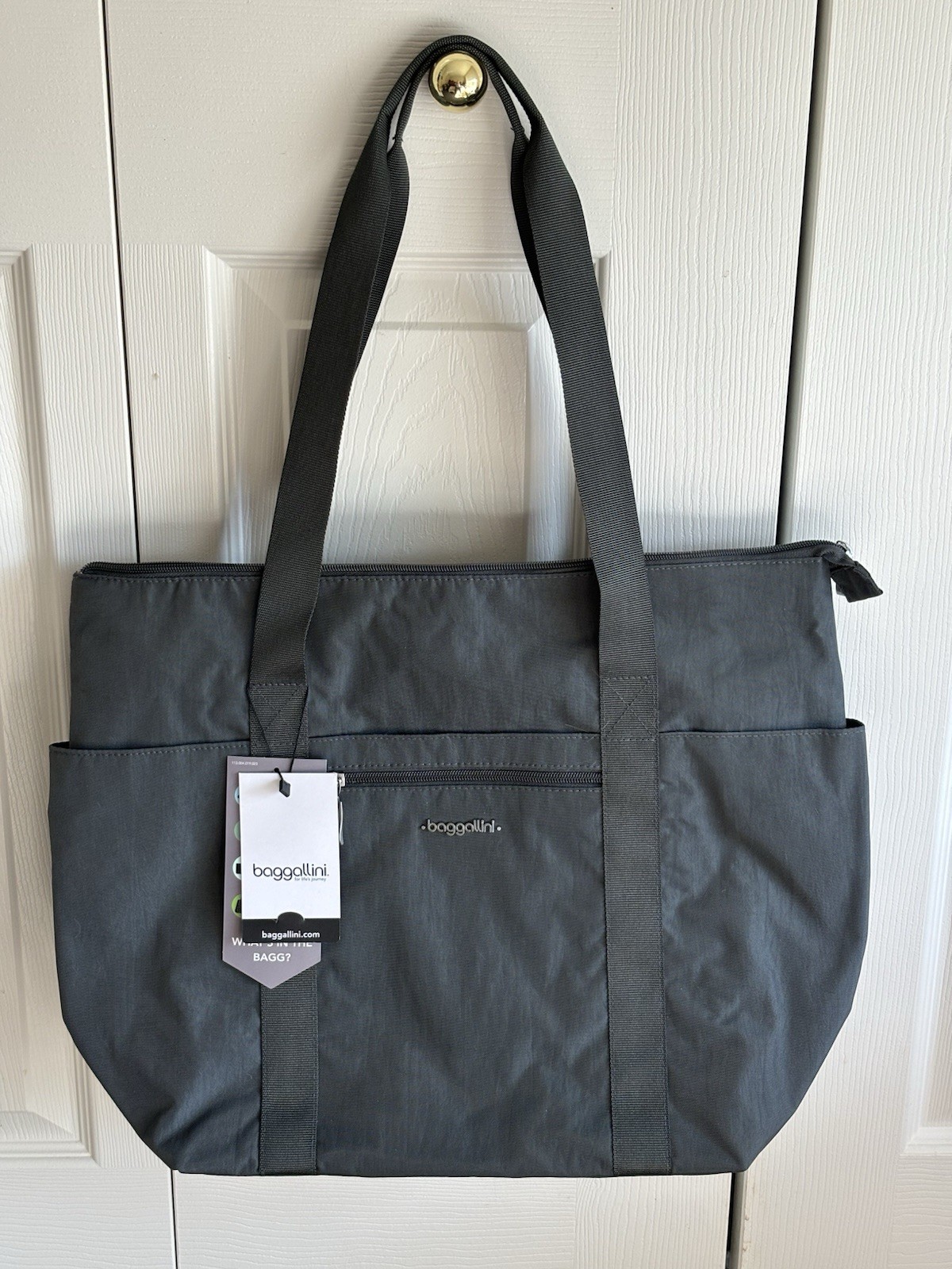 BAGGALLINI OVERNIGHT TRAVEL TOTE BAG ~ Dark gray w/ orchid lining
