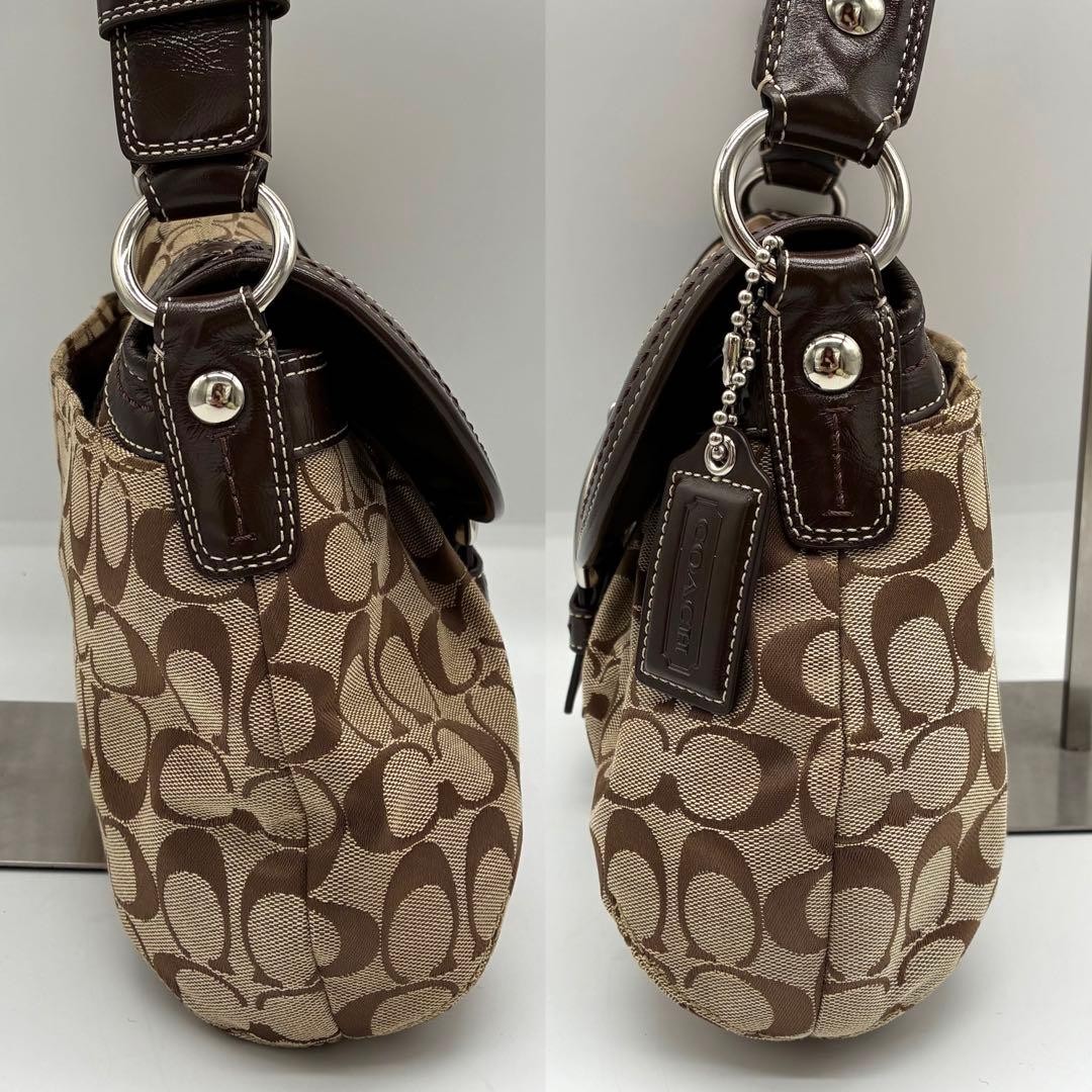 COACH Soho Signature Brown Canvas Shoulder Bag Pre-Owned Charm Included