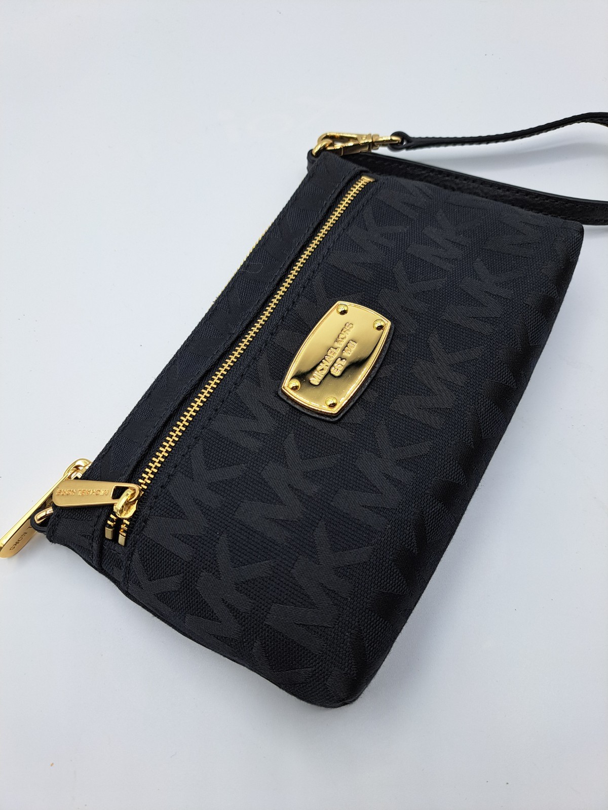 Authentic MICHAEL KORS Large Black Pebbled Leather Wristlet W/Gold Accents