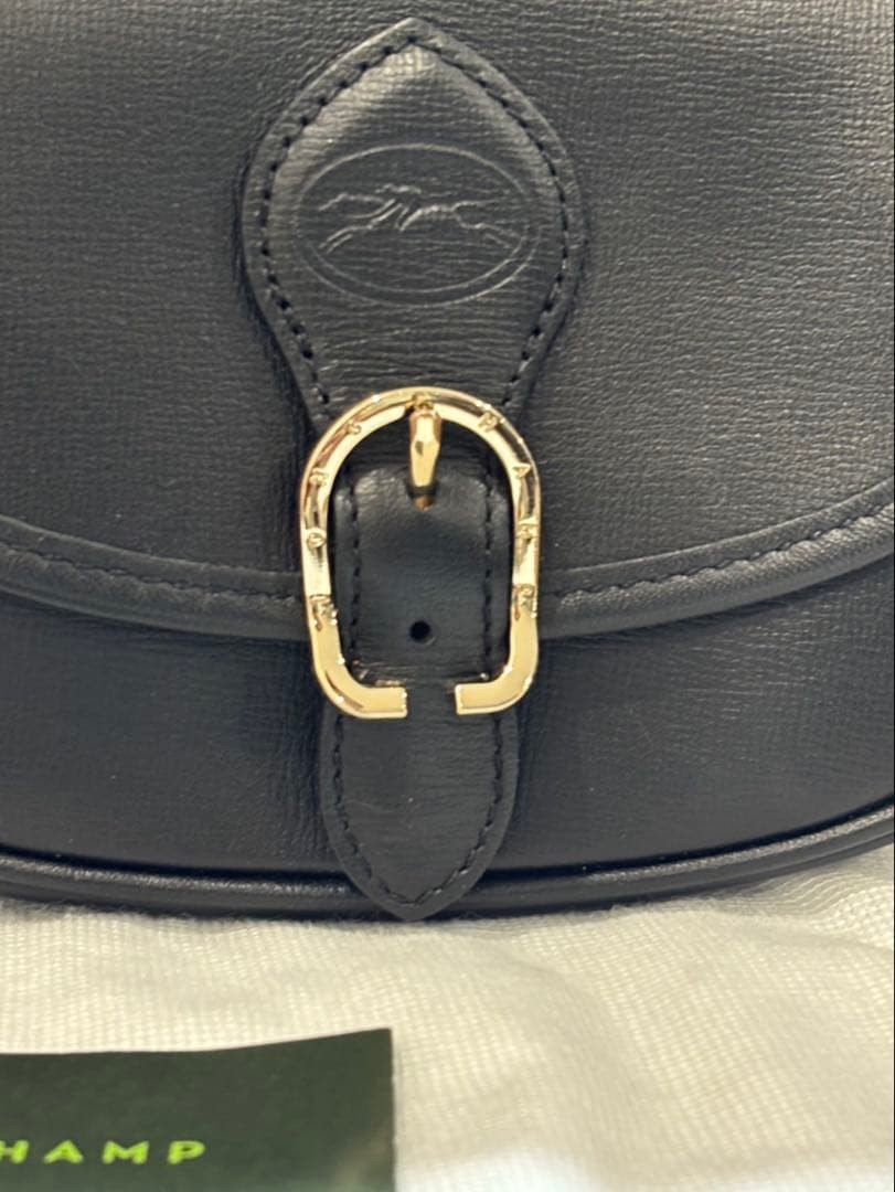 Longchamp Black Leather Shoulder Bag, 5.9 x 7.1 x 2.4 inches, Used