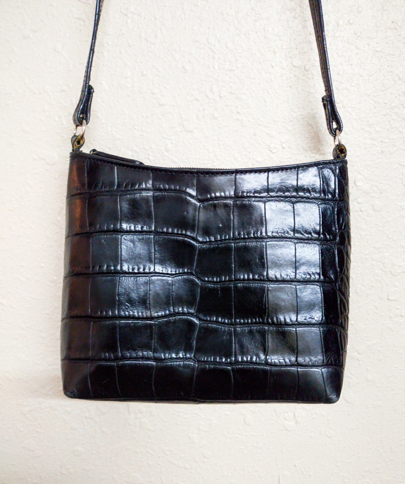 Vintage Talbot’s Black Genuine Leather Small Handbag Crocodile Design 7×9 Inch