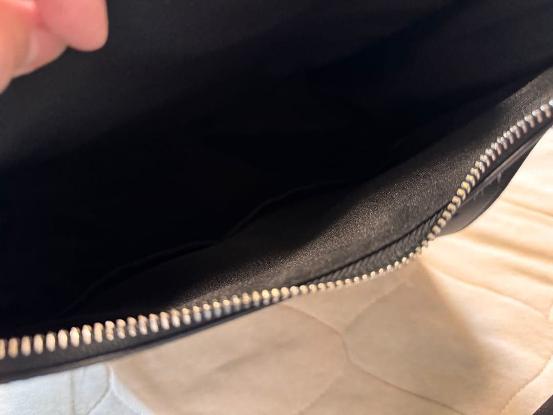 UNIQLO Synthetic Leather Shoulder Bag