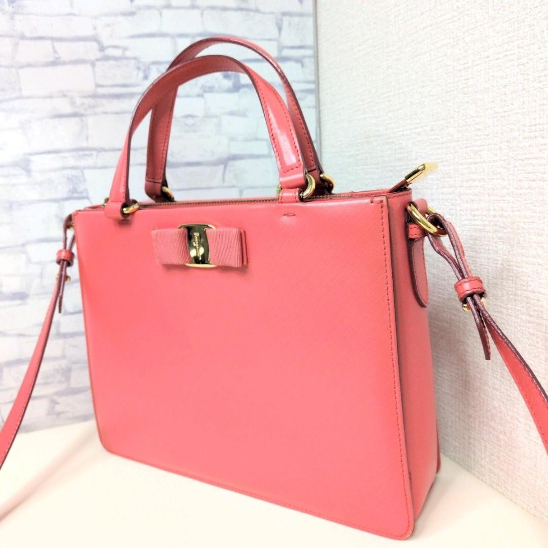 Ferragamo Pink Leather Shoulder Bag with Ribbon Used, 7.9×10.2×2.4 inches