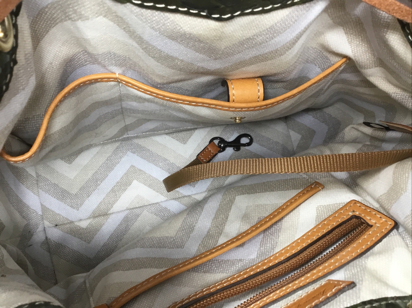 Dooney & Bourke Sydney Satchel Hunter Green & Brown Handbag Purse Python Scales